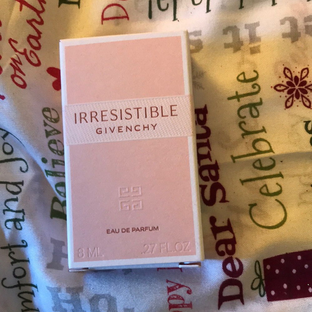 Irresistible givenchy travel perfume